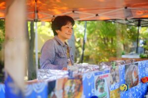 アジアを巡り、現地の味を届ける「旅する屋台アロイ」。店主“なっちゃん”が貫く自分らしい生き方